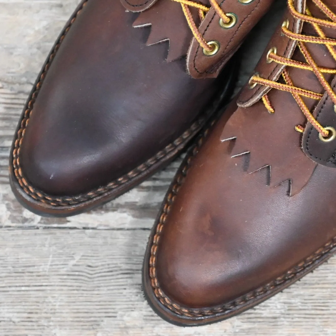 Hathorn Men's 10" Leather Riding Packer Boot W/V Bar Rubber Comp Sole