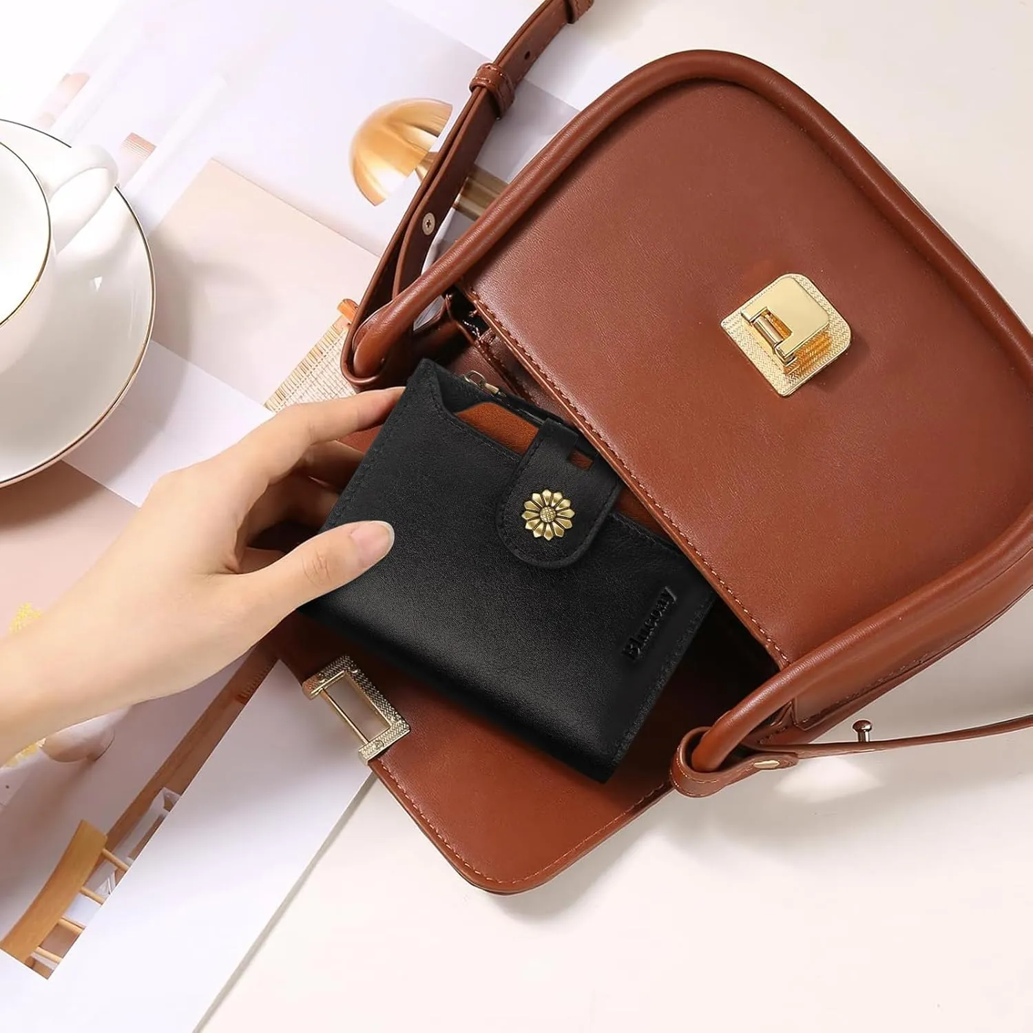 Wallet Women,RFID Blocking Leather Womens Wallet Bifold Compact Card Holder Small Wallet for Women with Removable ID Window Brownblack